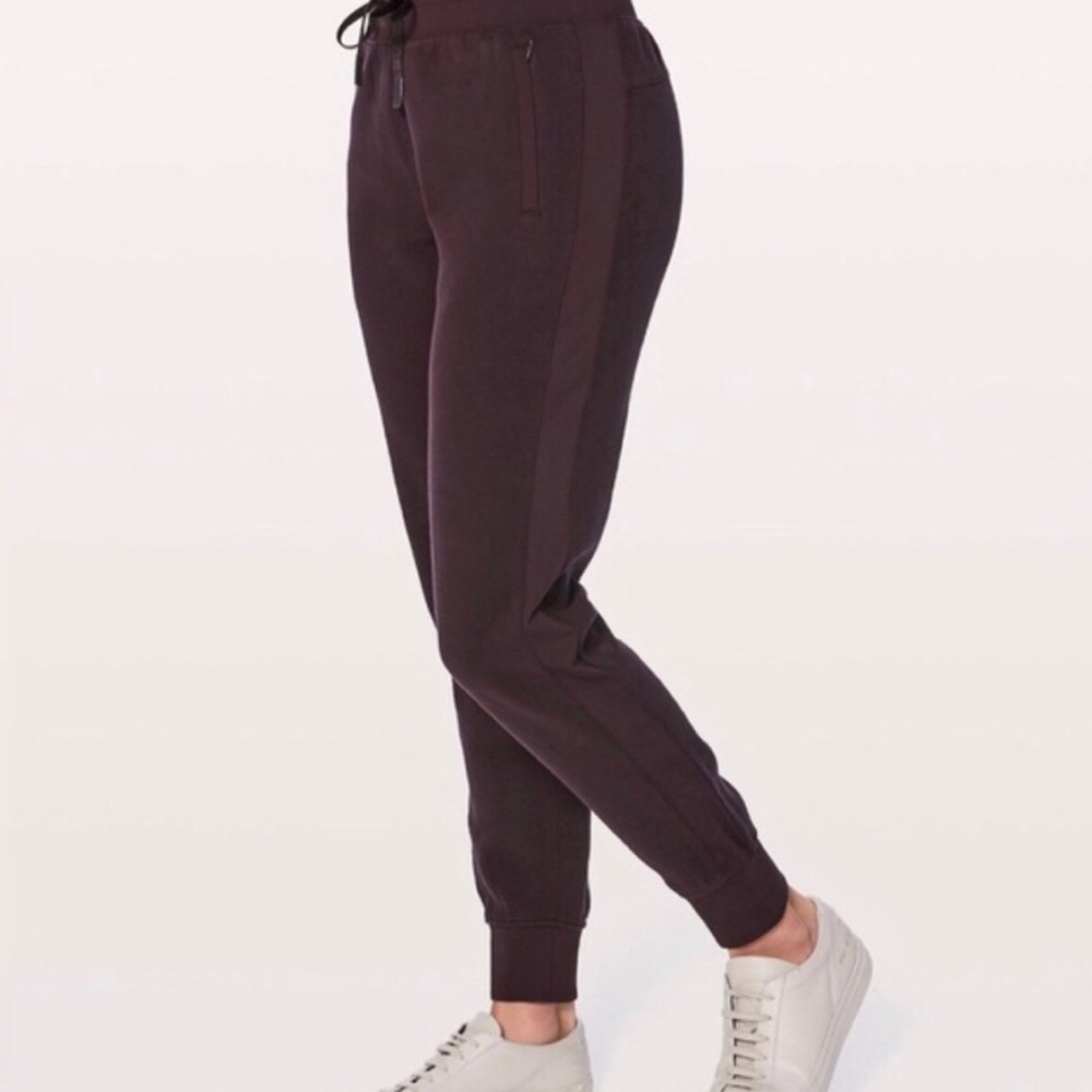 {Lululemon} NWT Get Going Jogger (Black Cherry)